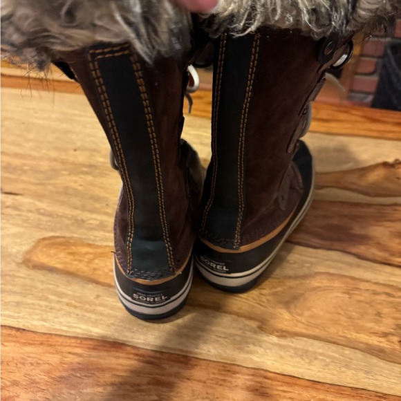 Sorel Black and Cream thick leather Fur-Lined Boots size 6 - Picture 7 of 10